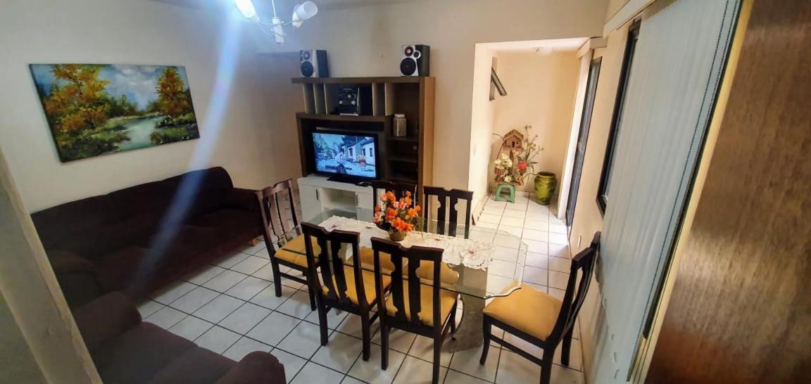 Aconchegante 2 Quartos Com Wifi + 1 Quarto Menor Apartment Guarapari Bagian luar foto